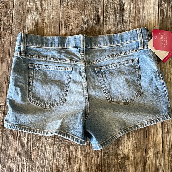 Isabel Maternity MIDI Expandable Side Panels Shorts, 8/29 - Picture 2 of 9